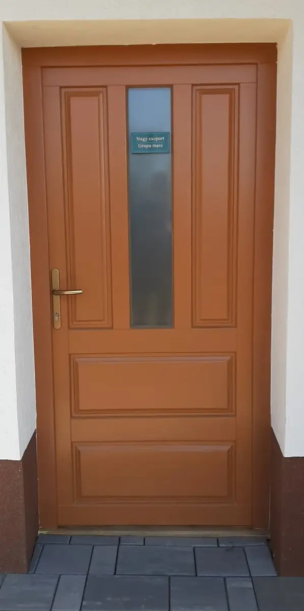 Üvegbetétes Kültéri Fa Bejárati Ajtó